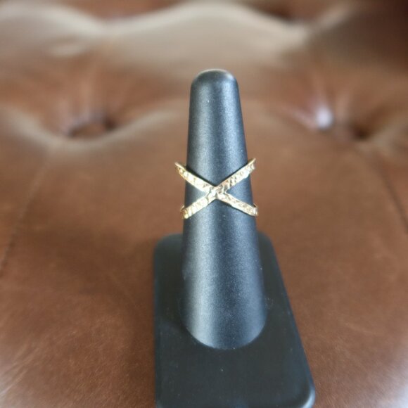 14K yellow gold diamond cut crisscross X ring size 7 ladies super sparkly - Picture 5 of 12